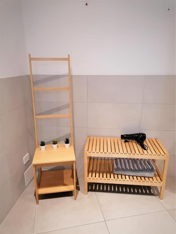 Guesthouse Tree Rooms Modern แบร์กาโม ภายนอก รูปภาพ