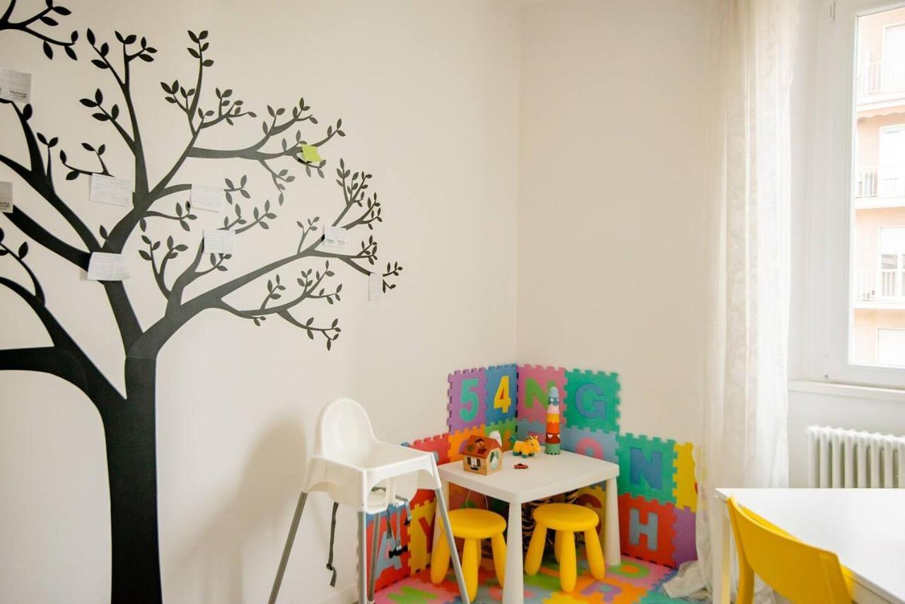 Guesthouse Tree Rooms Modern แบร์กาโม ภายนอก รูปภาพ