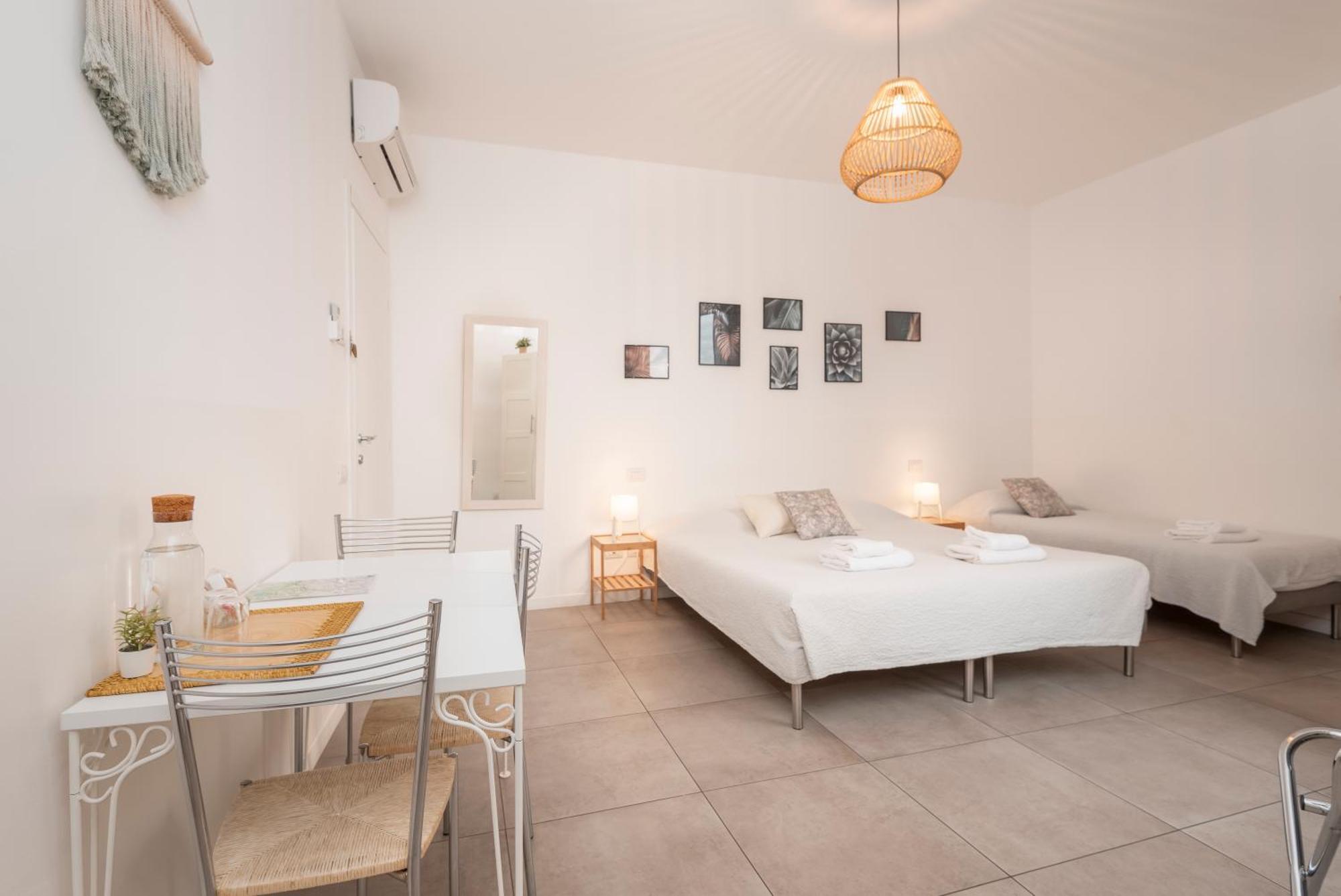 Guesthouse Tree Rooms Modern แบร์กาโม ภายนอก รูปภาพ