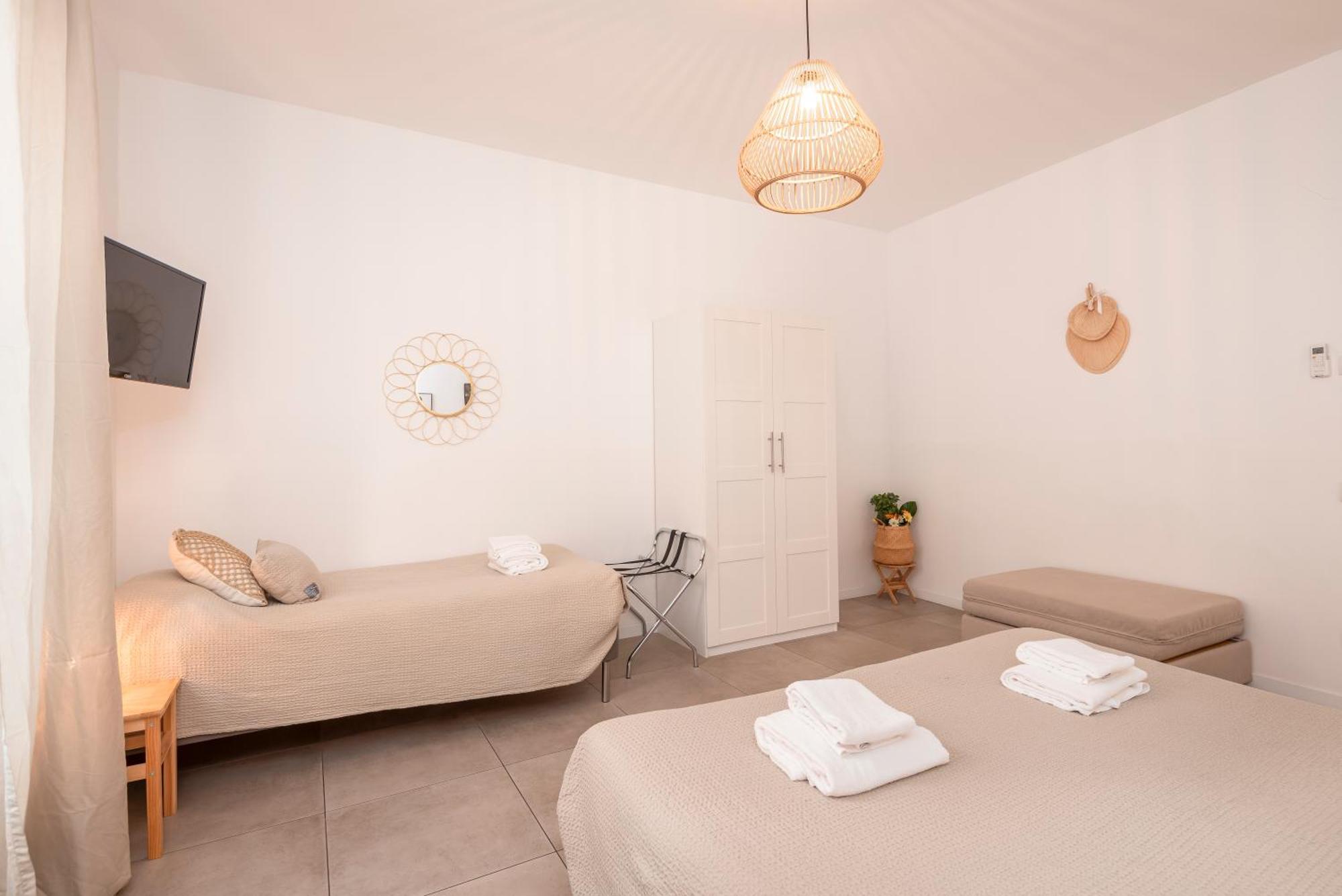 Guesthouse Tree Rooms Modern แบร์กาโม ภายนอก รูปภาพ
