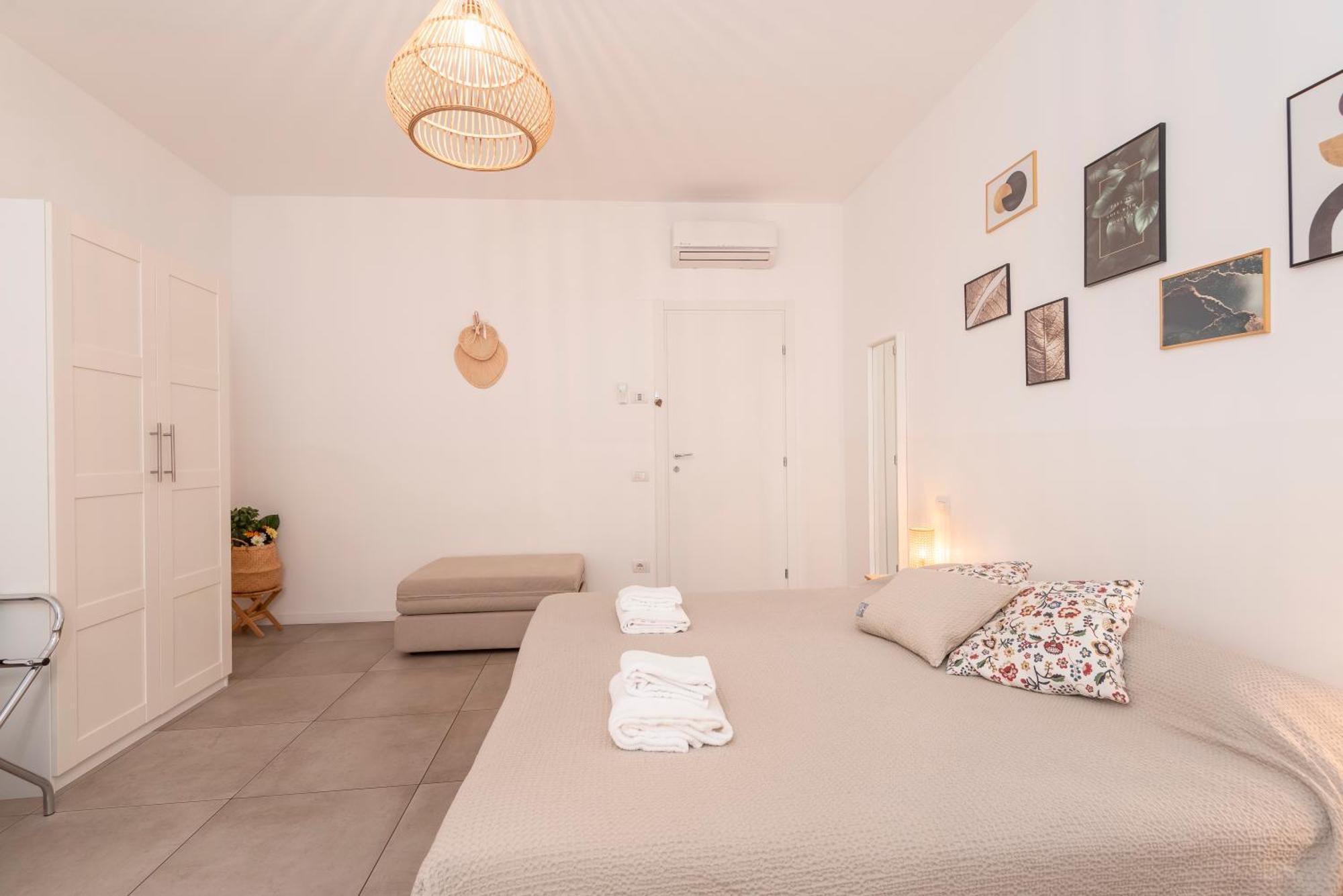 Guesthouse Tree Rooms Modern แบร์กาโม ภายนอก รูปภาพ